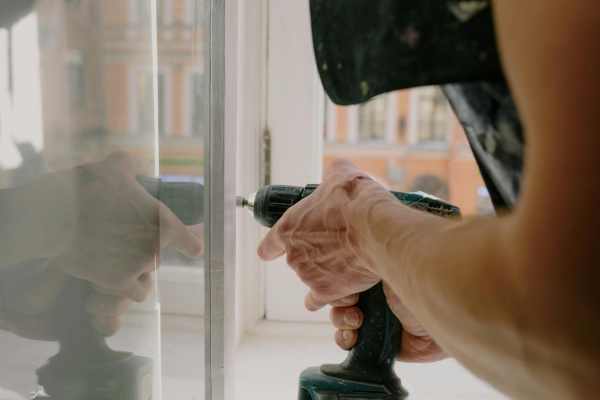 Power Drill For Kitchen Remodel - Home Remodeling - Rogers Kitchens